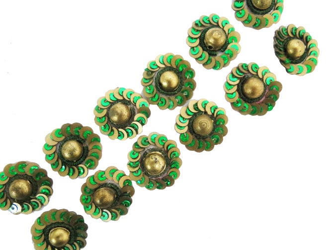 FREE SHIPPING 45 Pc Small Green Round Sequin Sewing Appliques Craft Sew On - AP78L