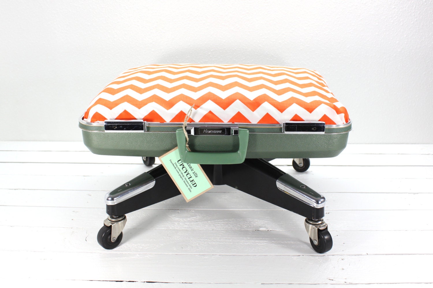 Upcycled Pet Bed - Pedestal Base - Mod