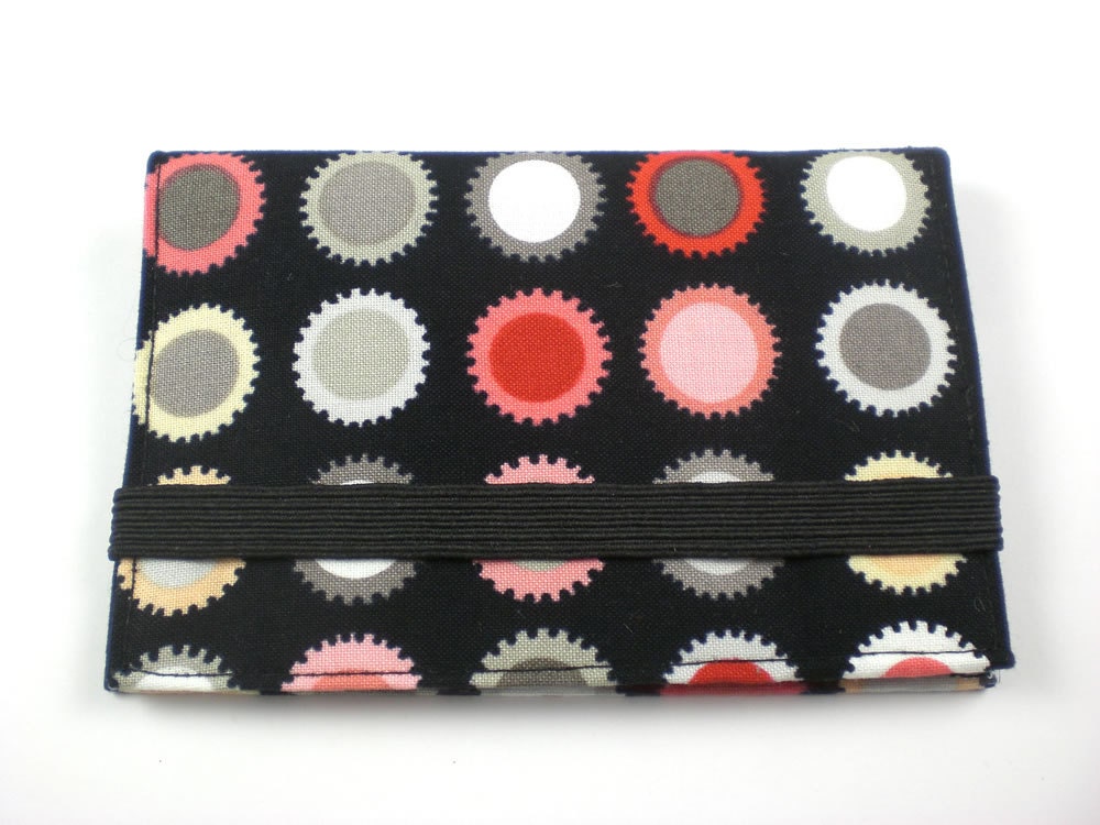 Medium Wallet - Bottle Caps