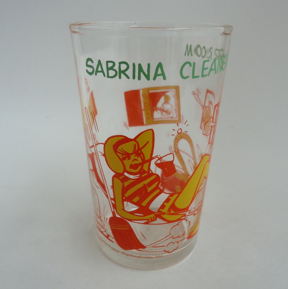 1971 Welchs Sabrina Cleans Her Room Collectible Glass