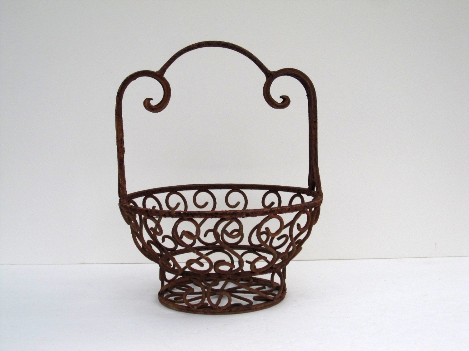 Rustic Wire Basket with Handle - Shabby Chic Hanging Basket