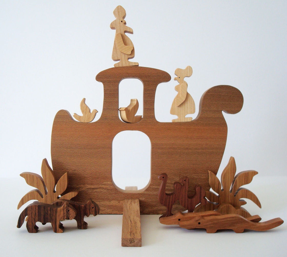 Wooden Toy Noah's Ark Waldorf Miniature with Three Pairs of Animals