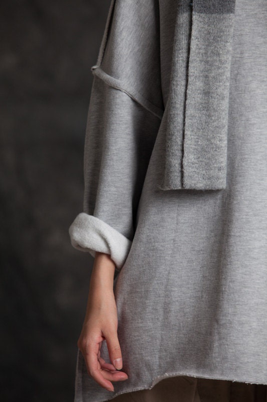 JulyS  Fleece Pull Over Gray Shirt J151