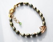 Olive Freshwater Pearls, Swarovski Crystals Heart, Gold Plated Bracelet