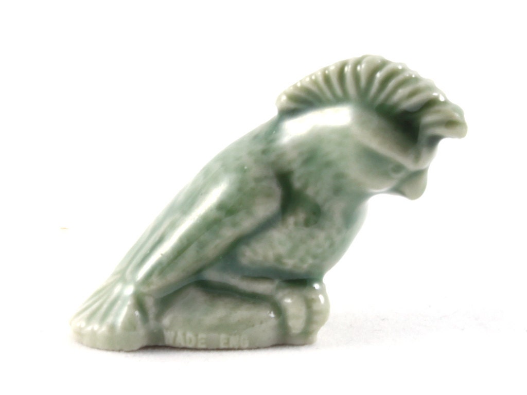 Wade Whimsies - cockatoo Bird  - Miniature Figurine 00