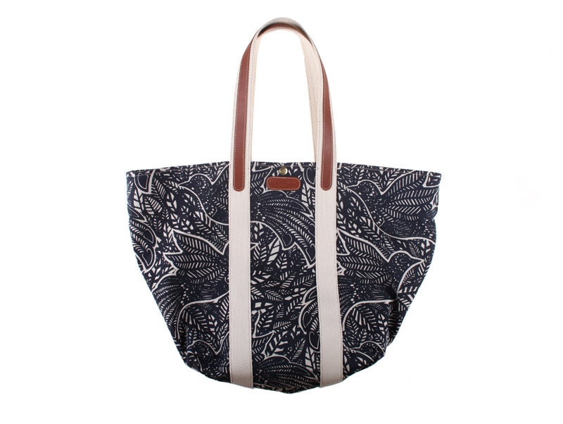 Brazzaville beach bag / tote in printed fabric with leather and cotton webbing handles