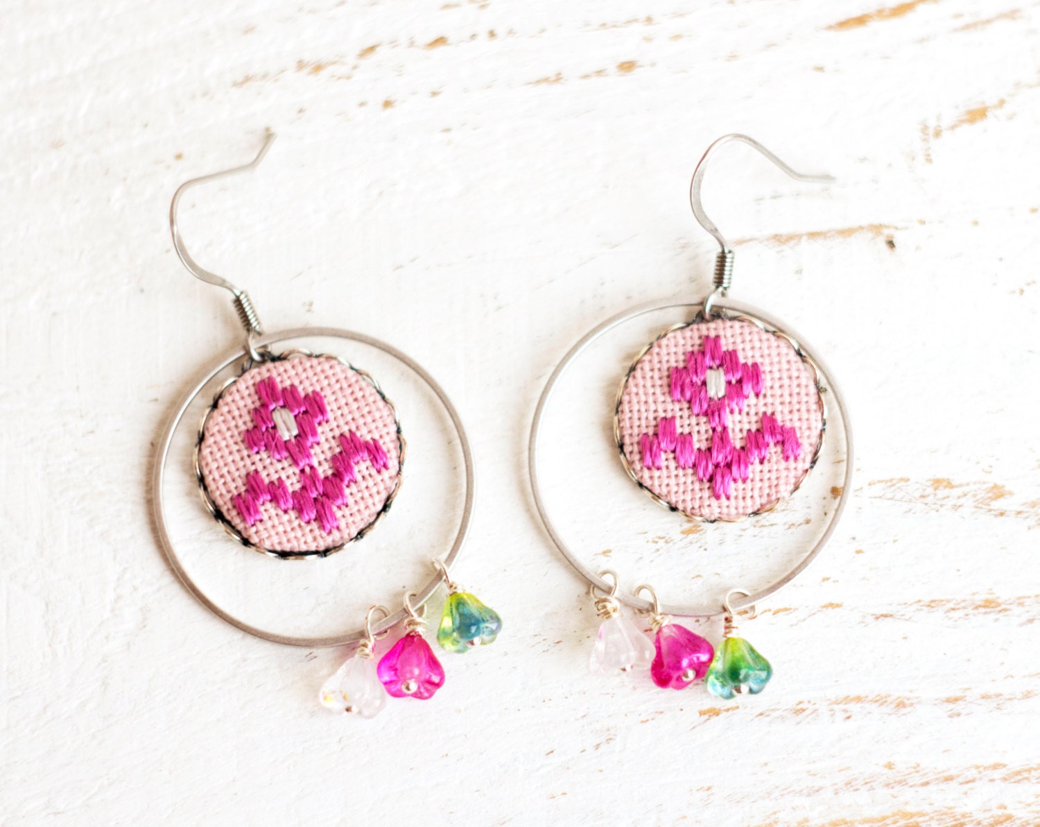 Pink dangle earrings - embroidered floral earrings - garden party - spring - e010
