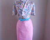 SALE   VINTAGE 1960s 1970s 1980s  Pink Cotton Straight Fitted Pencil Skirt