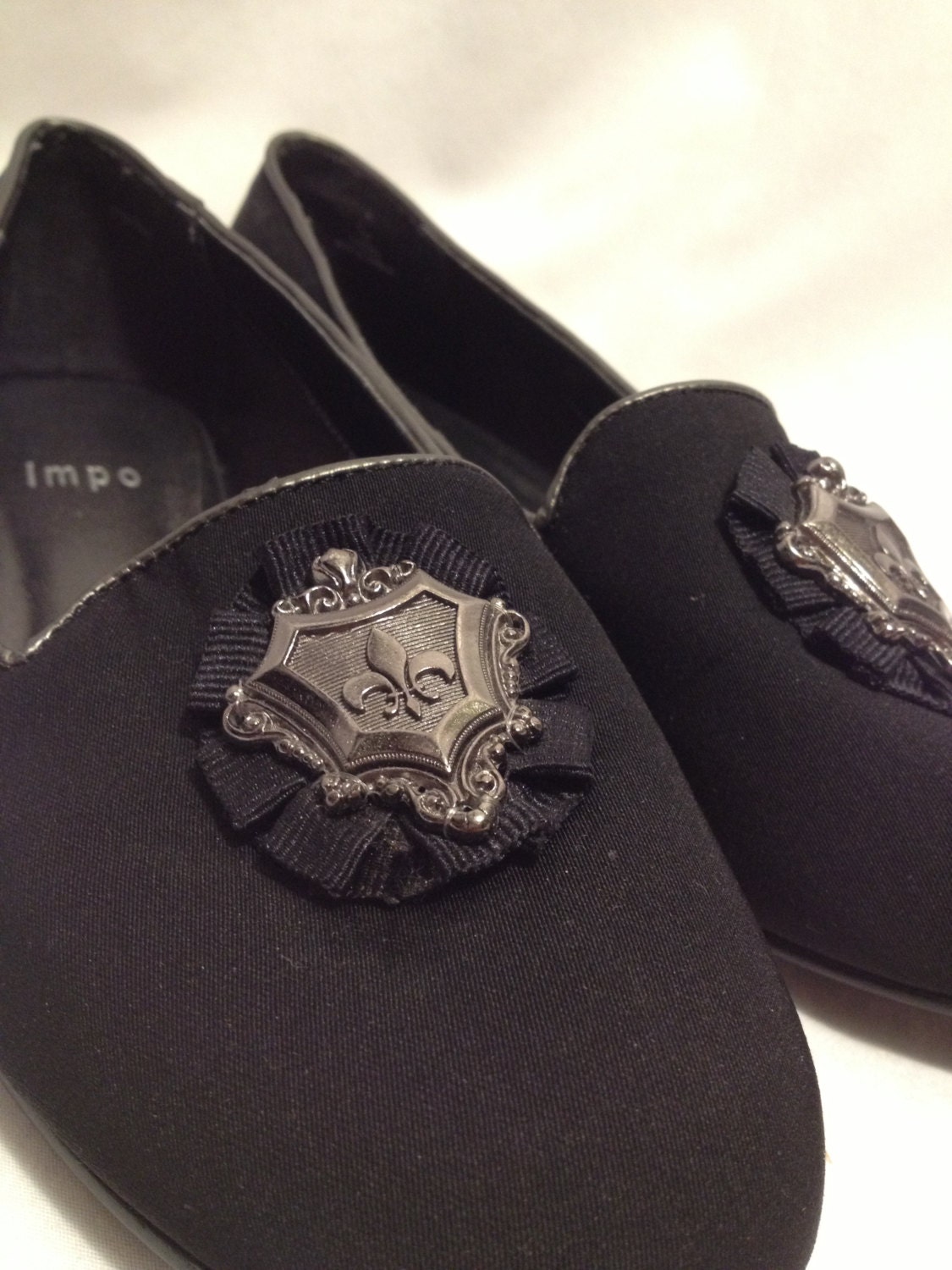 Vintage Black Leather Fleur De Lis by Impo Size 7W