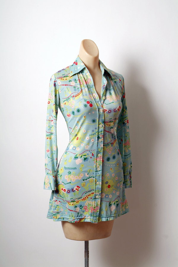 Vintage 70s Button down Shirt  / Flowers Shirt / Sunny Shirt / Disco   /  Size S - M