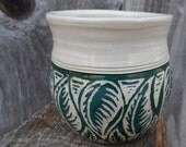 SPRINGTIME Small Blue Green Leaf Cup