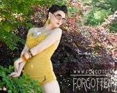 50s - Bombshell - golden yellow designer marilyn style JANTZEN bathing suit - size S