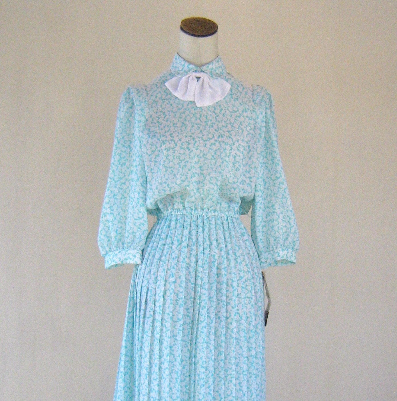 Alexis Fashions Peter Pan Collar Pleated Bow Tie Dress