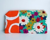 Zipper pouch, cosmetic case, pencil bag : Freehand and flowers
