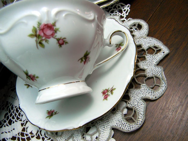 Roses Chintz Tea Cup Teacup and Saucer Bavaria Germany 9400