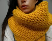 Varsity Thermal Neckwarmer