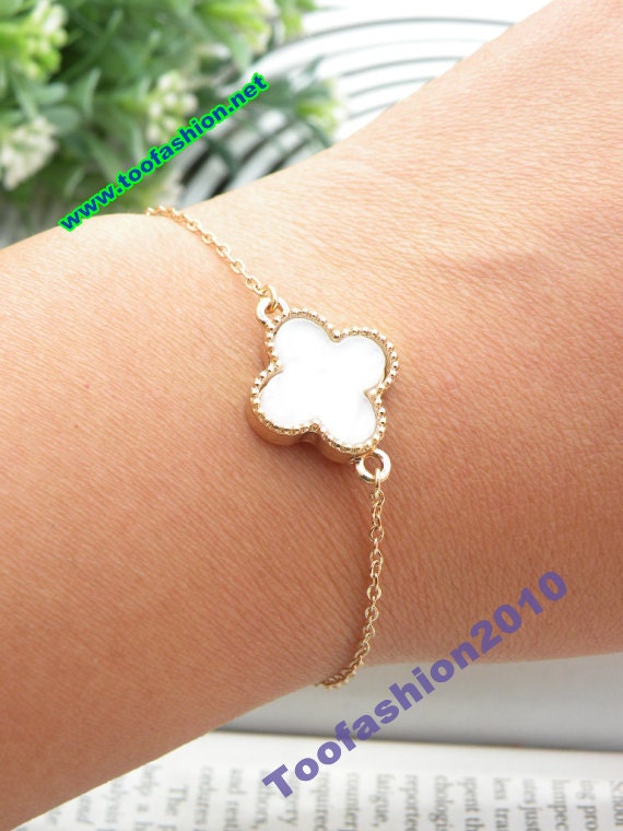 Pretty gold white clover flower pendant hand chain jewelry punk style