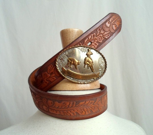 Small Leather Acorn Belt with Metal Cowboy Buckle