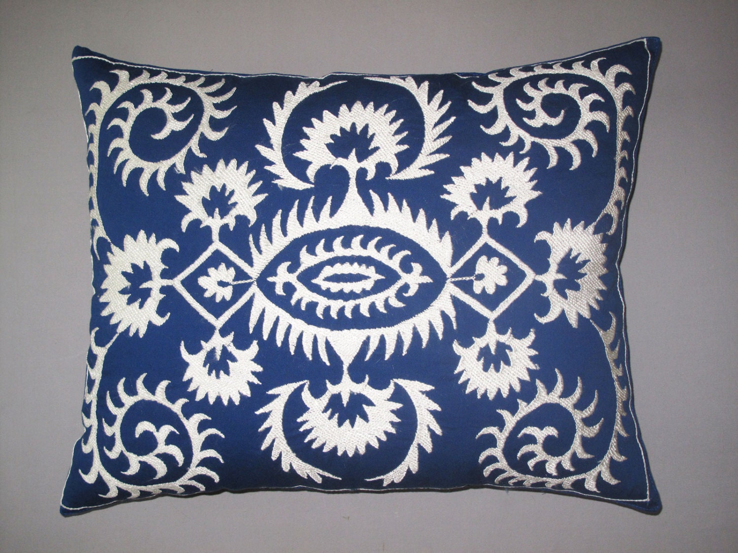 Beautiful handmade Samarkand pattern Suzani Pillow Cover embroidered pillowslip