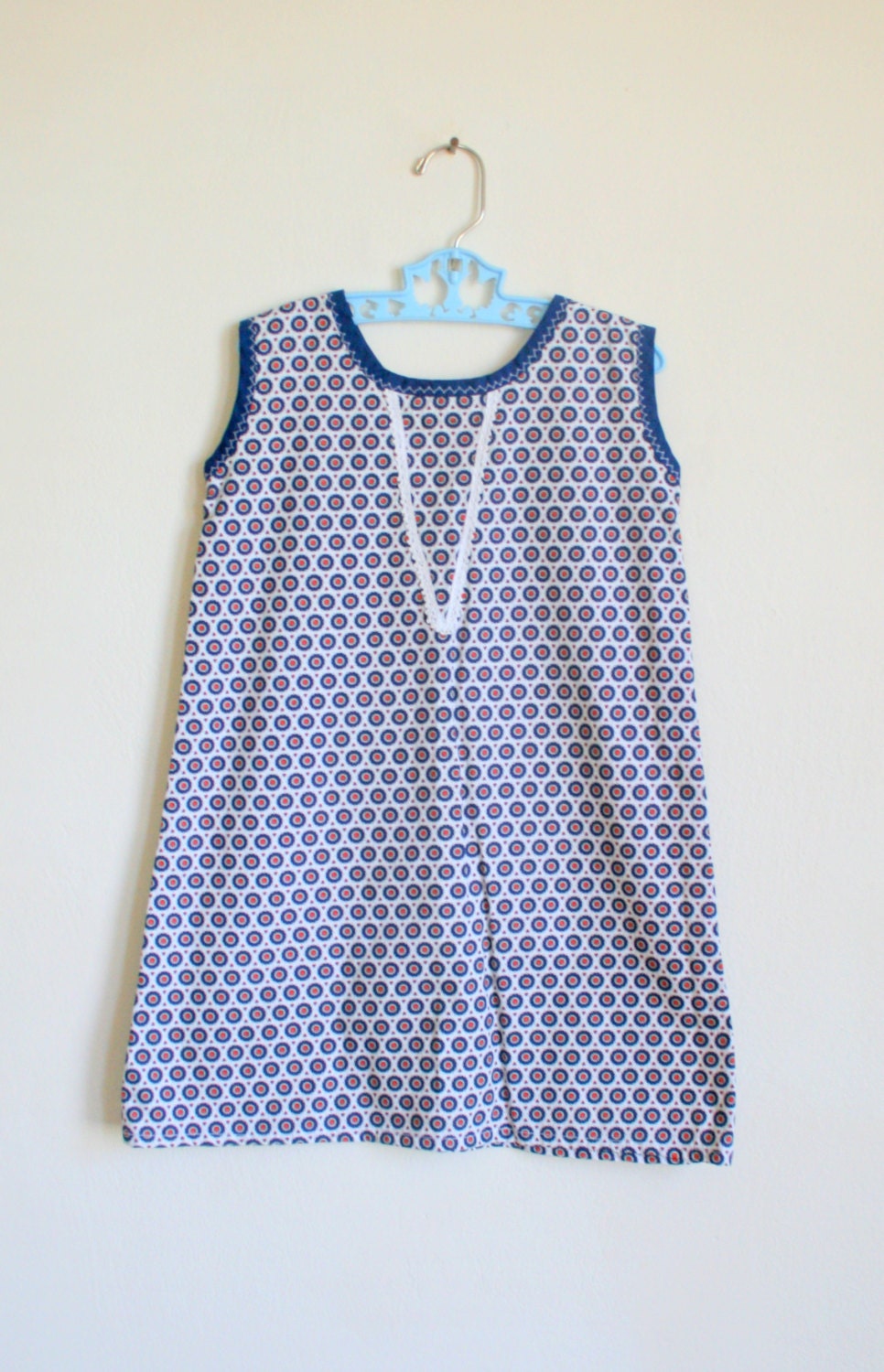 Vintage MOD FLORAL Girls Dress....size 6 girls....vintage handmade. fourth of july. girls. kids. children. summer. red white blue.