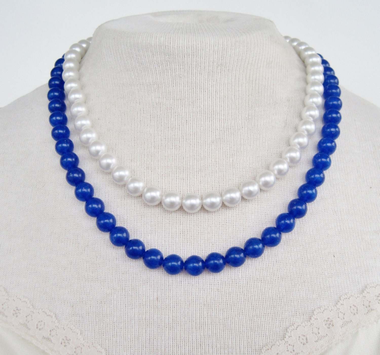 Vintage 60s Traditional Cottage Chic Goldtone Gold Tone Faux Ivory Pearl Royal Electric Blue Double Strand Lucite Bead Beaded Necklace