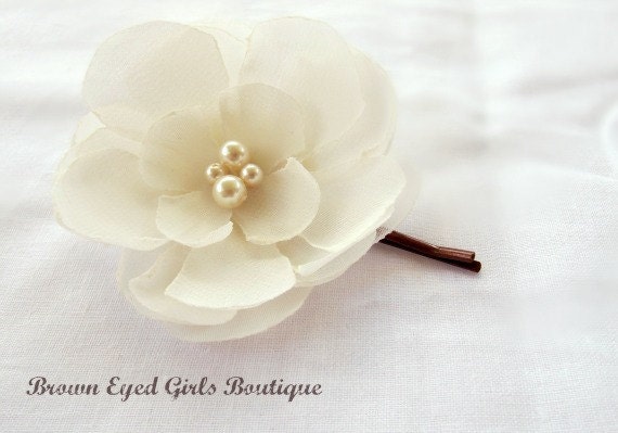 Ivory Bridal Flower Hair Clip, Wedding Hair Accessory, Bobby Pin, Fascinator, Chiffon, Pearl Beads, Bridal Head Piece