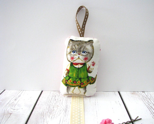 Hair clip holder, hair bow holder, hanger, organizer, Girls room decor, kids clip keeper