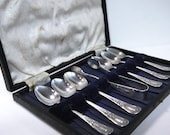Spoons Edwardian Boxed Set of Tea Spoons and Sugar Tongs Silver Plated