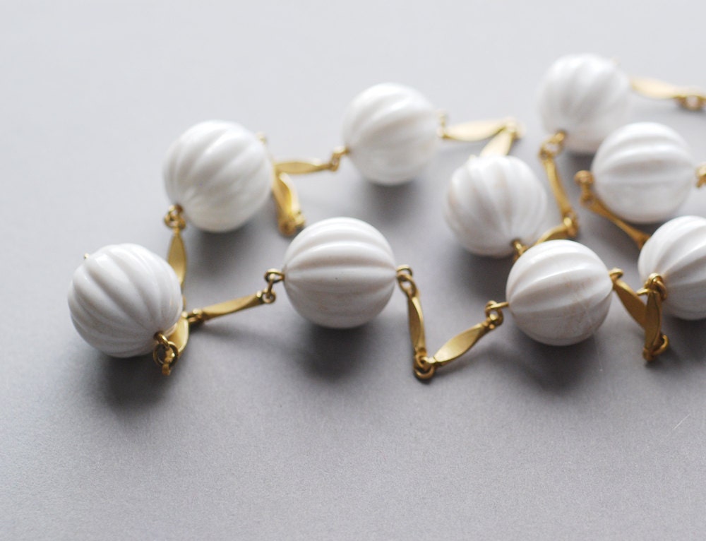 vintage white melon bead and golden brass chain necklace