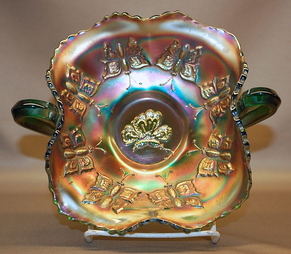 Vintage "FENTON" green Carnival Glass "BUTTERFLY" bon bon