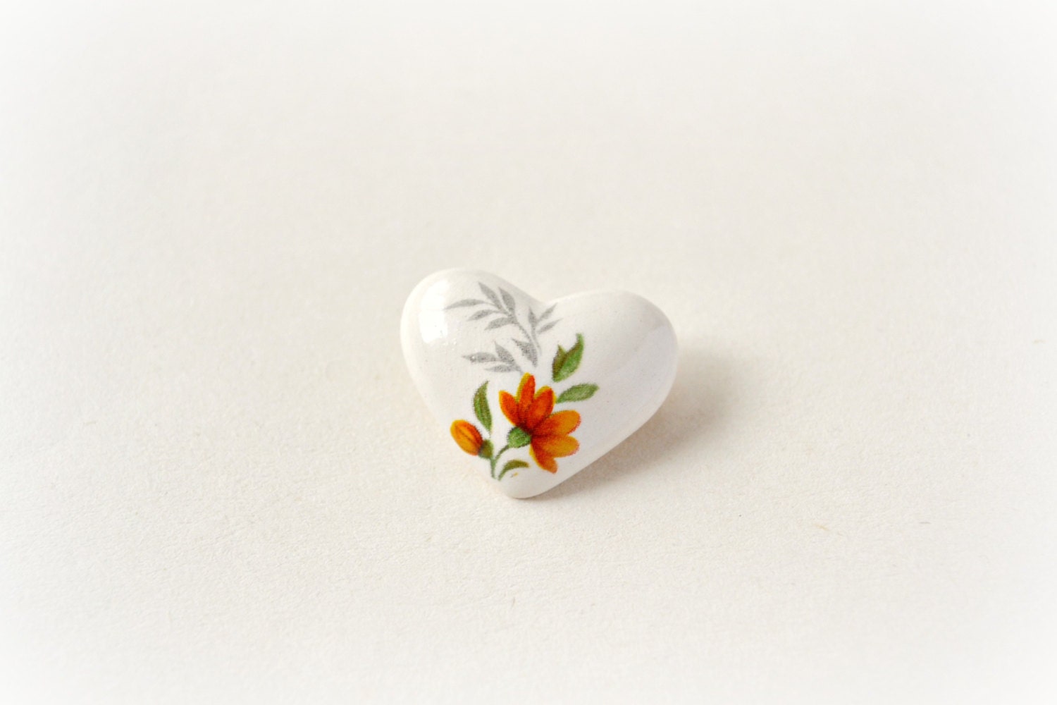 Heart shaped vintage like brooch - Handmade ceramics brooch jewelry - Women heart gift Etsy UK