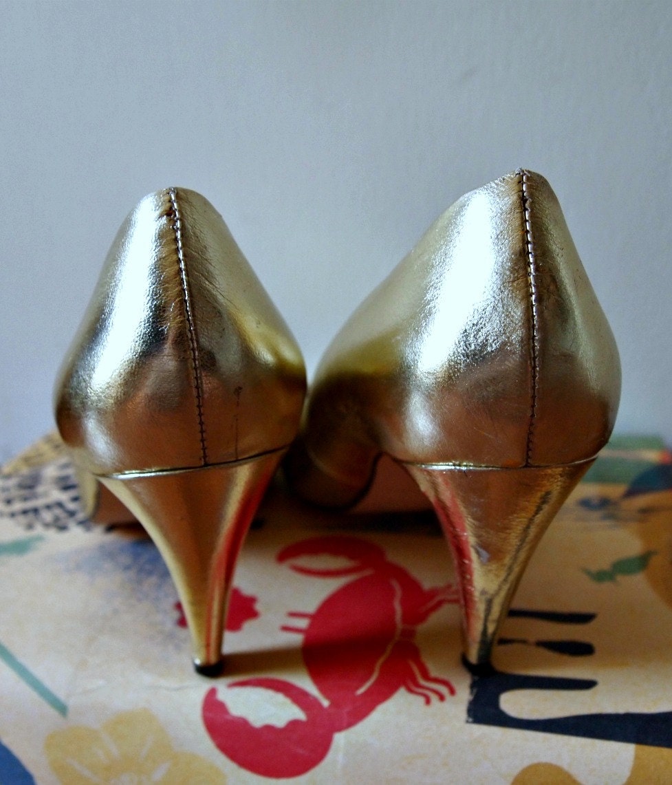 metallic gold shoes 80s high heels gold pumps glam