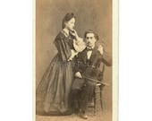CDV Photo / Pierre PETIT Carte de Visite / French Couple with VIOLIN / 1850s - 60s Early Photography