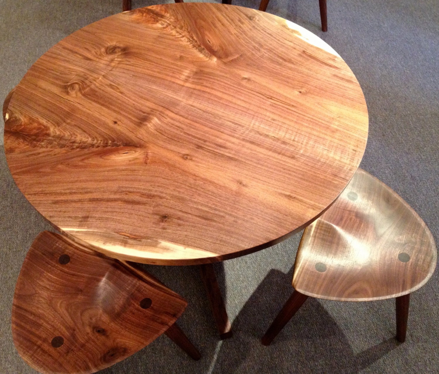 Handcrafted Berry mountain nook set.