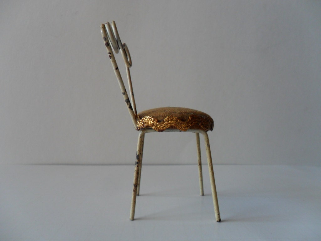 single vintage miniature dollhouse chair . antique doll house chair . vintage miniatures