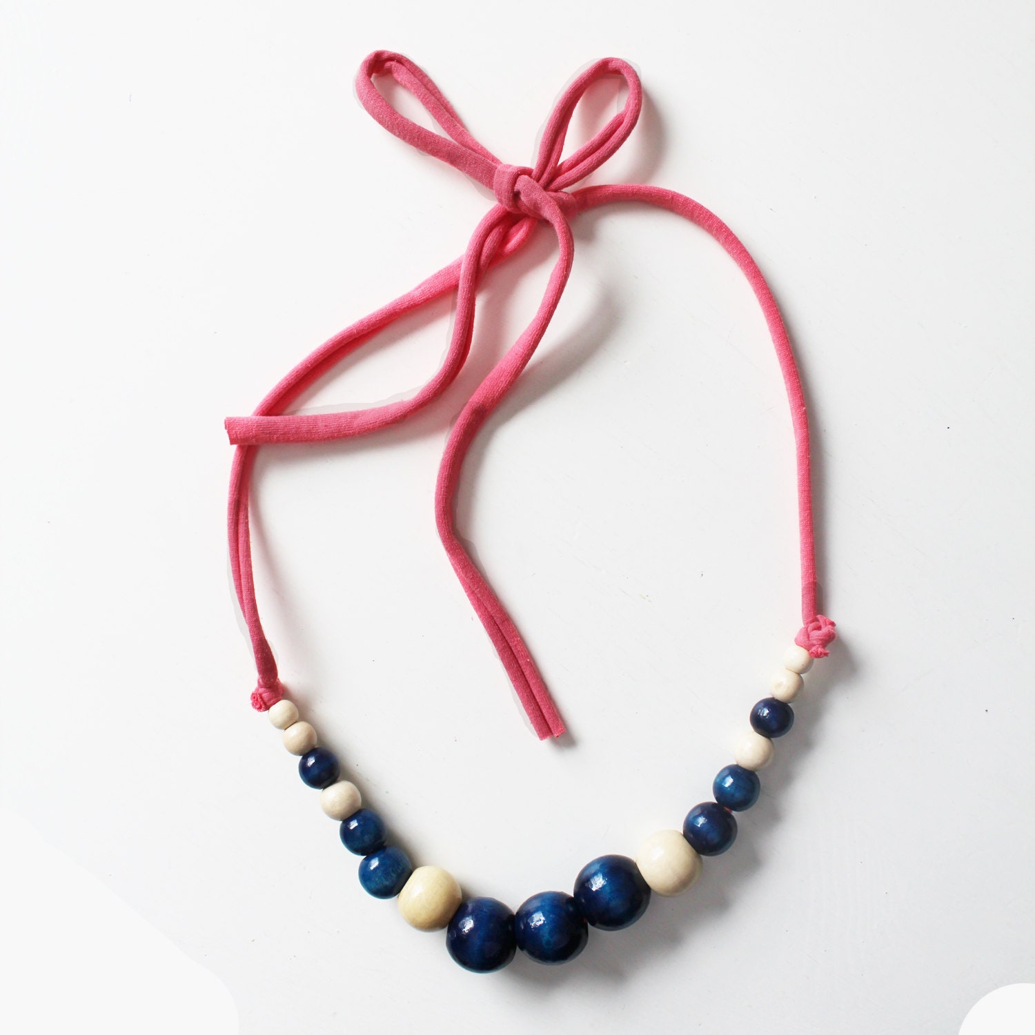 Color Pop Necklace in Blueberry Vanilla & Coral . Non-toxic Beads with a Jersey Tie . Fashionable and baby-friendly