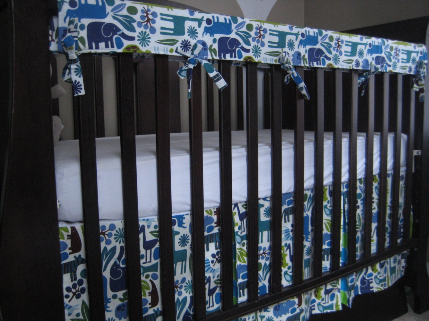 Crib Teething Rail Padded Cover with Fabric Ties 51 inches - Made in fabric of your choice