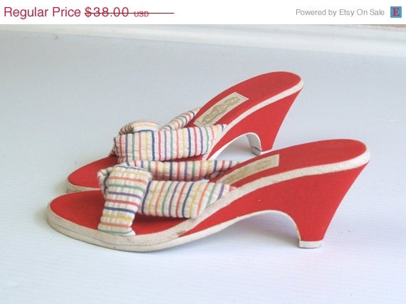 SALE vtg 70s Red RAINBOW STRIPED peep toe Wedge Heels sandals 7.5 vegan retro shoes
