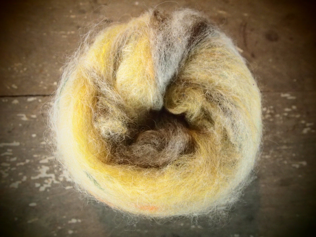 birds nest batt, goldfinch