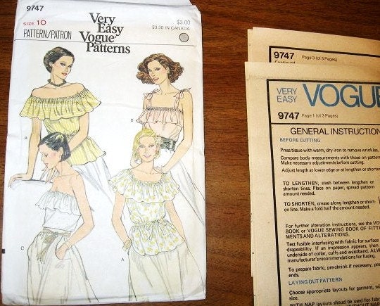Off Shoulder Romantic Ruffled Summer Blouse Tops Vintage 1970s Women's Very Easy Vogue Sewing Pattern 9747 Bust 32.5 Factory Folds