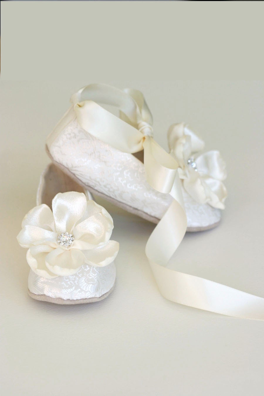 Toddler shoes - Flower Girl Ballet Flat - Ballet Slipper - Silver & White Metallic Brocade - Baby Sizes also avil.Baby Souls Baby Shoes