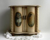 Vintage Rare Florentine Gilded Wood Jewelry Music Box - Art Nouveau Jewelry Box - Hollywood Regency Jewelry Music Box