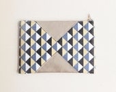 Geometric pouch - Zippered pouch - Retro style - Black Navy blue Sand beige