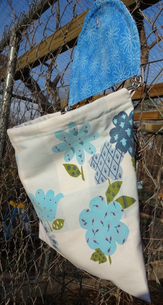 Wire Framed Lidded Clothespin Bag - Vintage Blue Floral Tablecloth