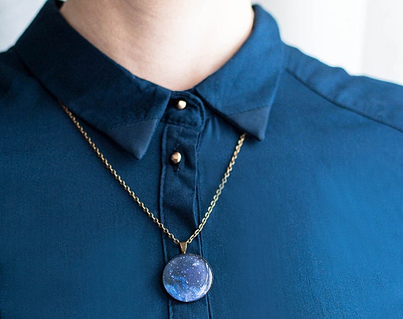 Navy blue galaxy pendant necklace, space jewelry, astronomy necklace - Lepun