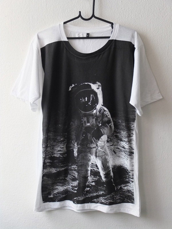 Astronaut Man On The Moon Space Man Fashion T-Shirt L