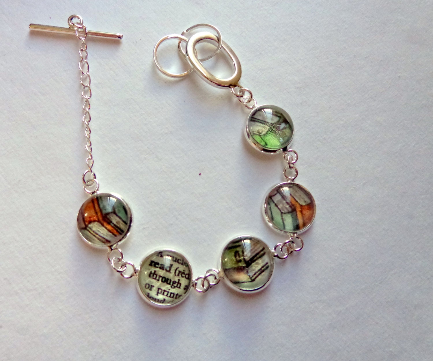 Read. Stack of Books Artwork.  Silver Link Bracelet