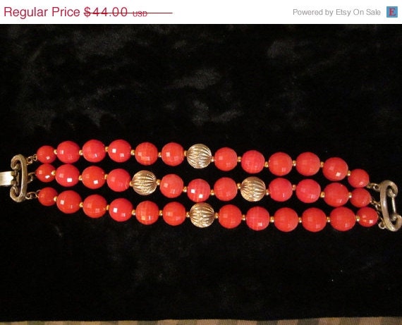 Vintage Lisner Red & Gold Lucite Beaded Collectible Bracelet 1950's 1960's Designer Signed Jewelry
