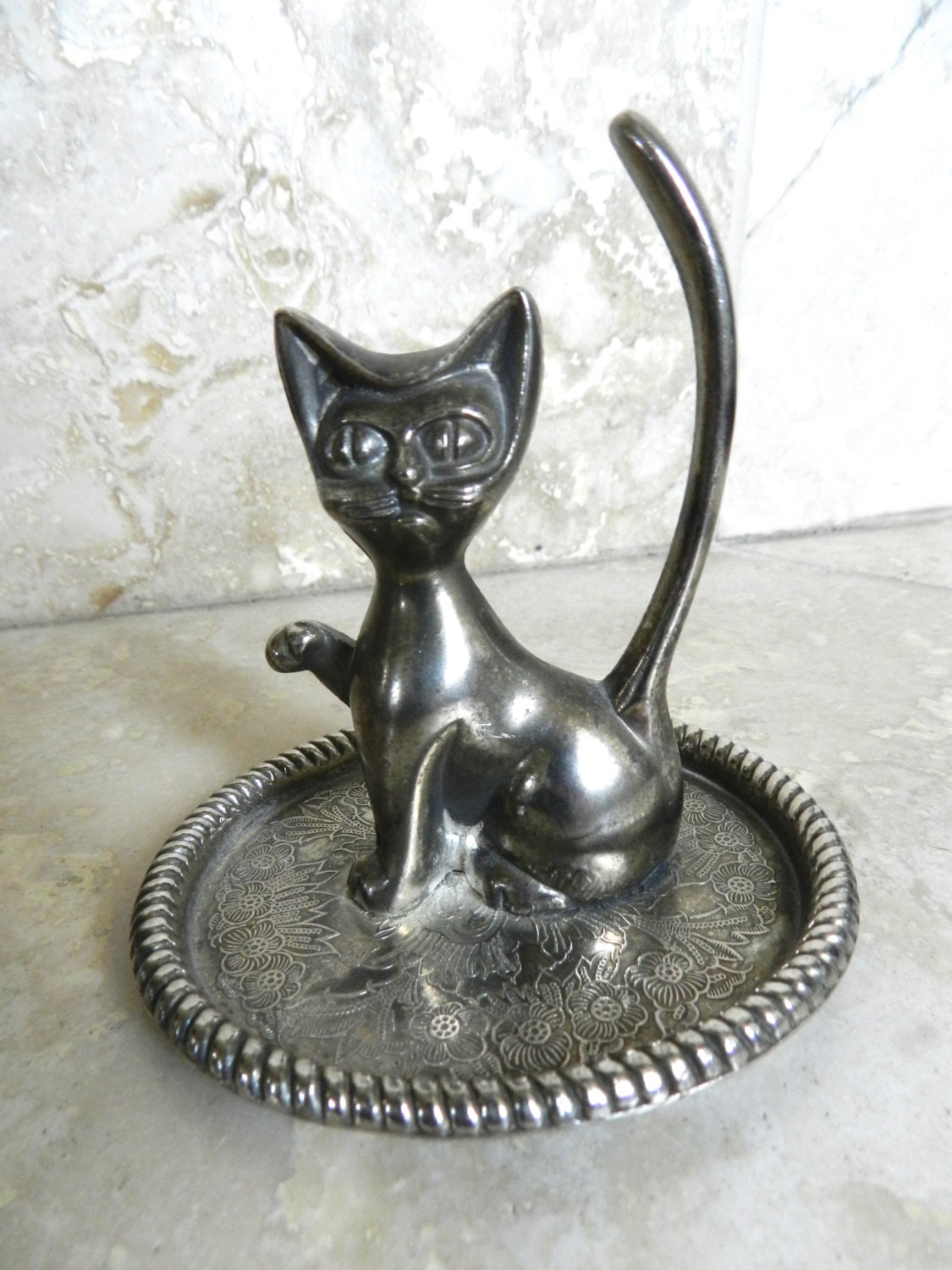 Vintage Ring Holder - Jewelry Stand - Silver Cat - Jewellery Display