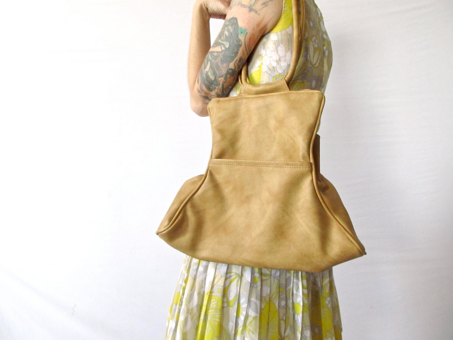 Vintage 1960s Creamy Tan Oblong Bag . Vegan Friendly